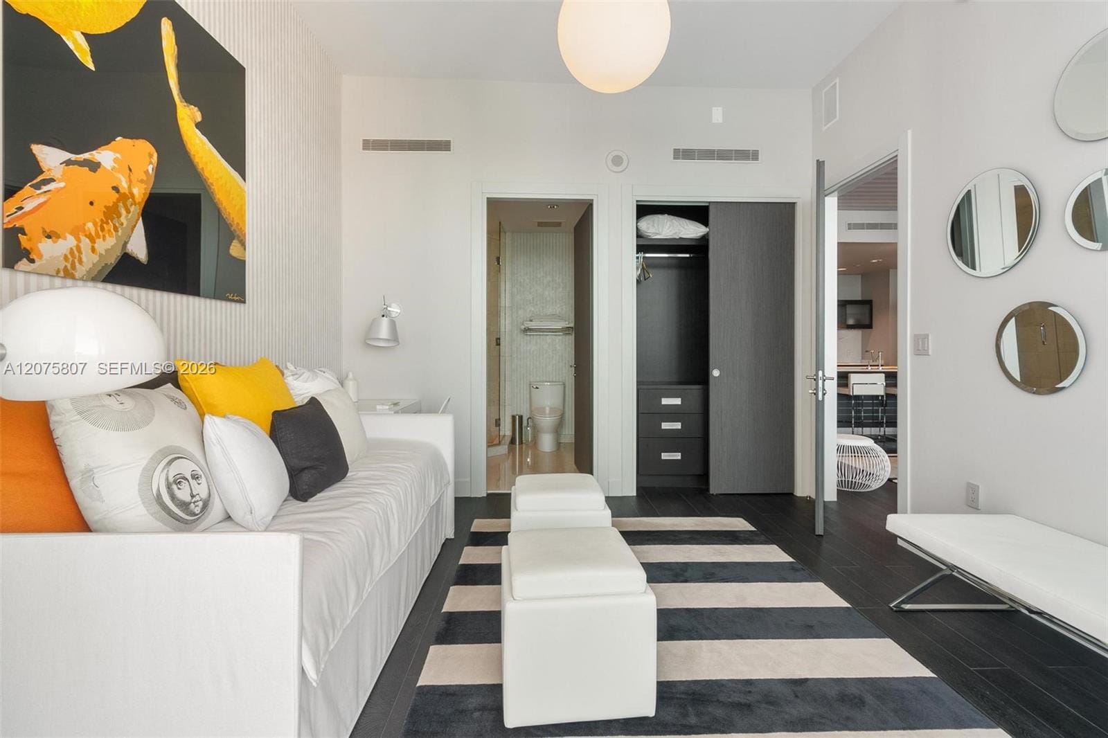200 Biscayne Boulevard Way 5211, Miami, FL 33131 photo 9