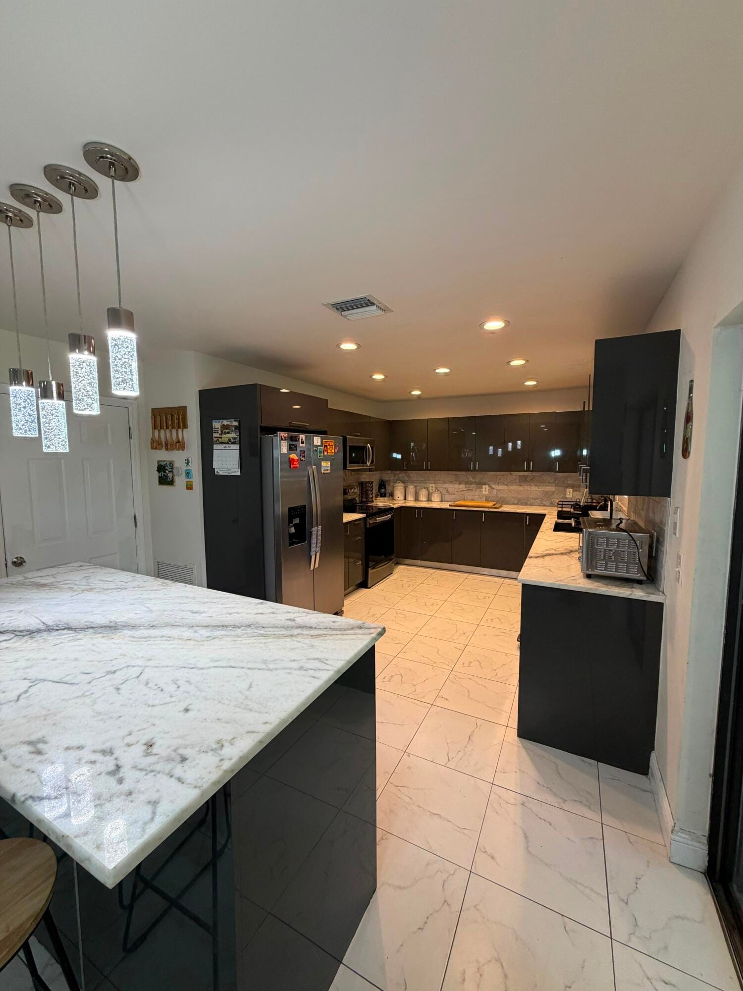 1486 SE Grapeland Avenue — photo 3