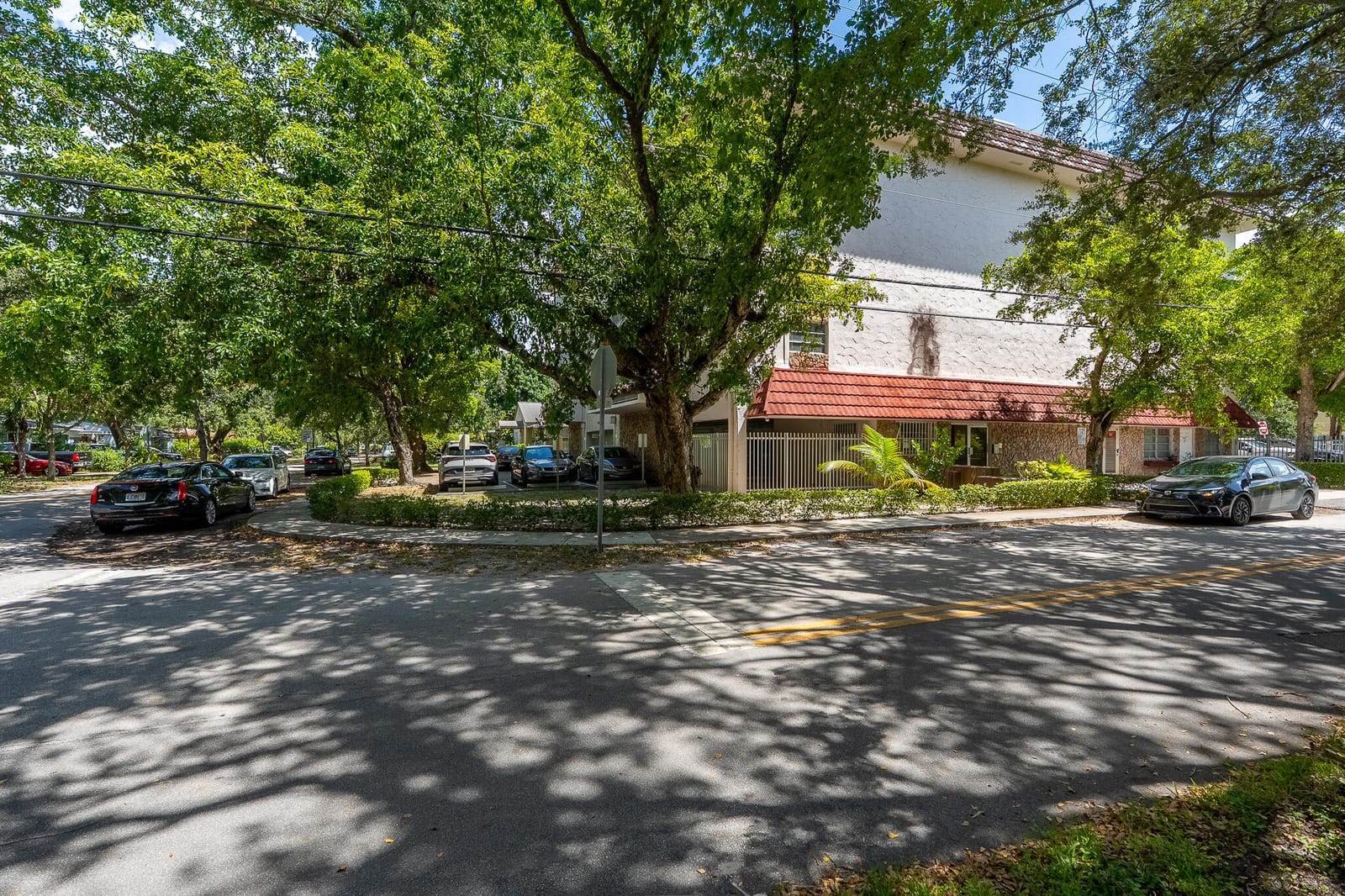 12105 NE 11TH Place 103, North Miami, FL 33161 photo 2