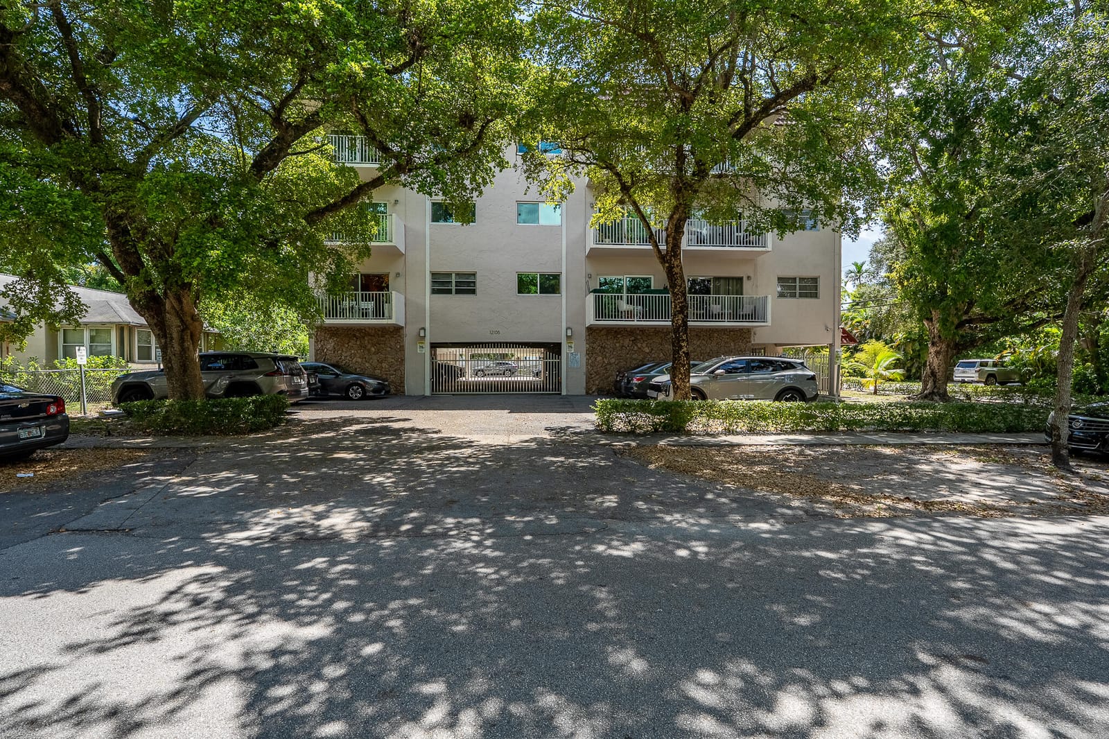 12105 NE 11TH Place 103, North Miami, FL 33161 photo 28