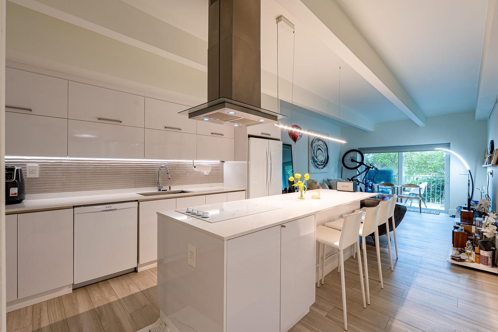 12105 NE 11TH Place 103, North Miami, FL 33161 photo 7