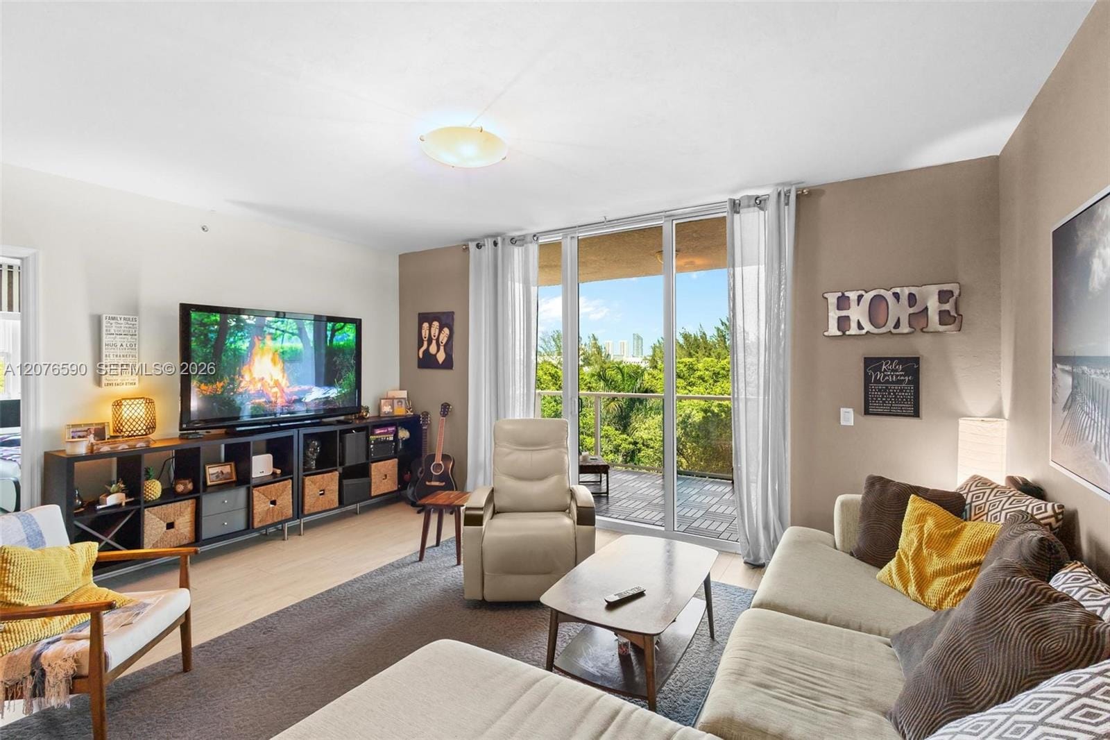 15051 Royal Oaks Lane 401, North Miami, FL 33181