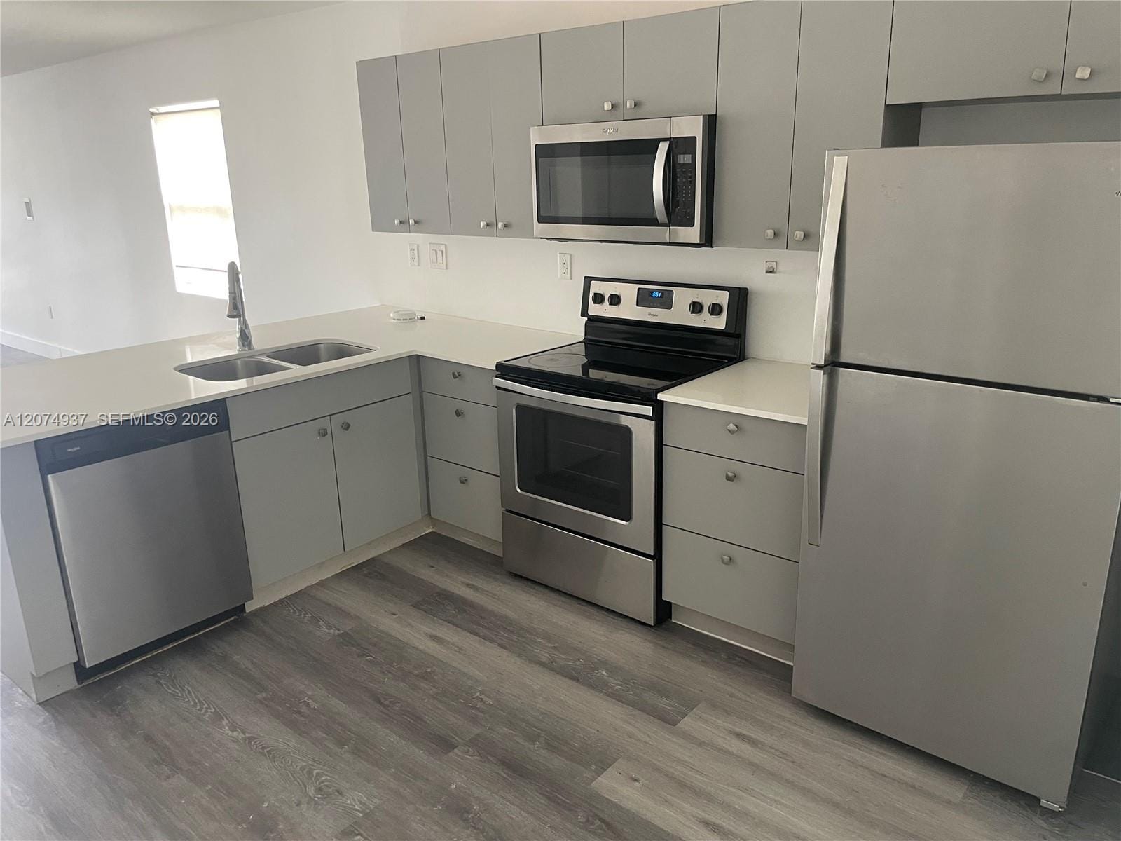 2290 SW 58th Avenue, Miami, FL 33155 photo 2