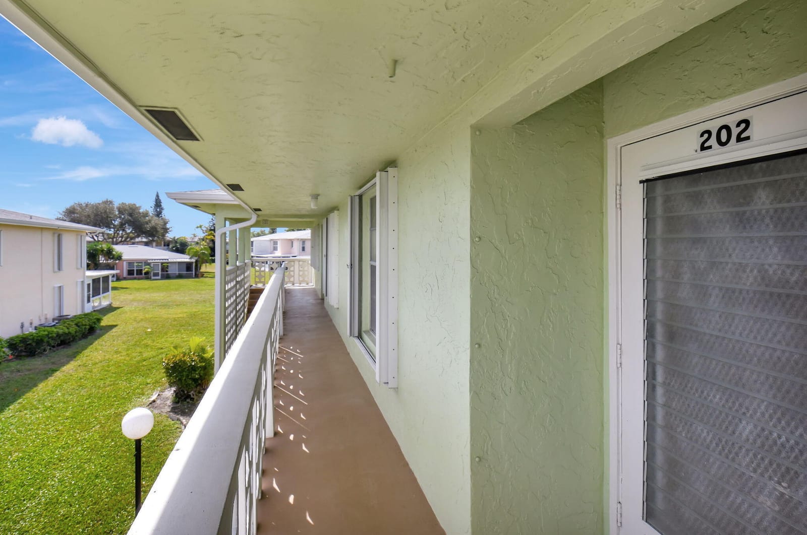 1670 NW 18TH Avenue 202 — photo 2