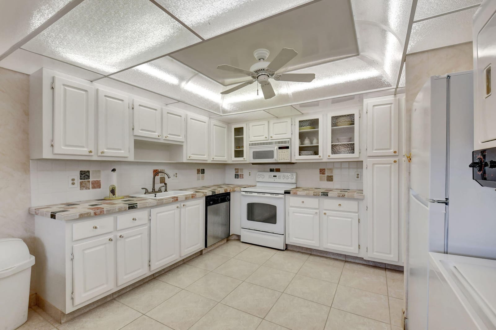 1670 NW 18TH Avenue 202 — photo 5