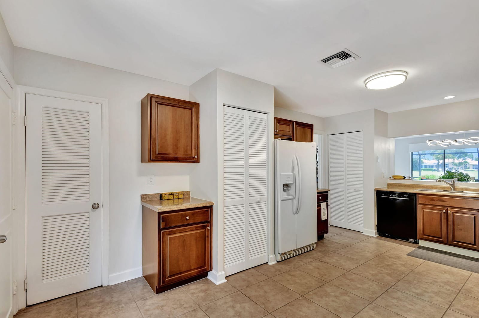 523 Prestwick Circle — photo 12