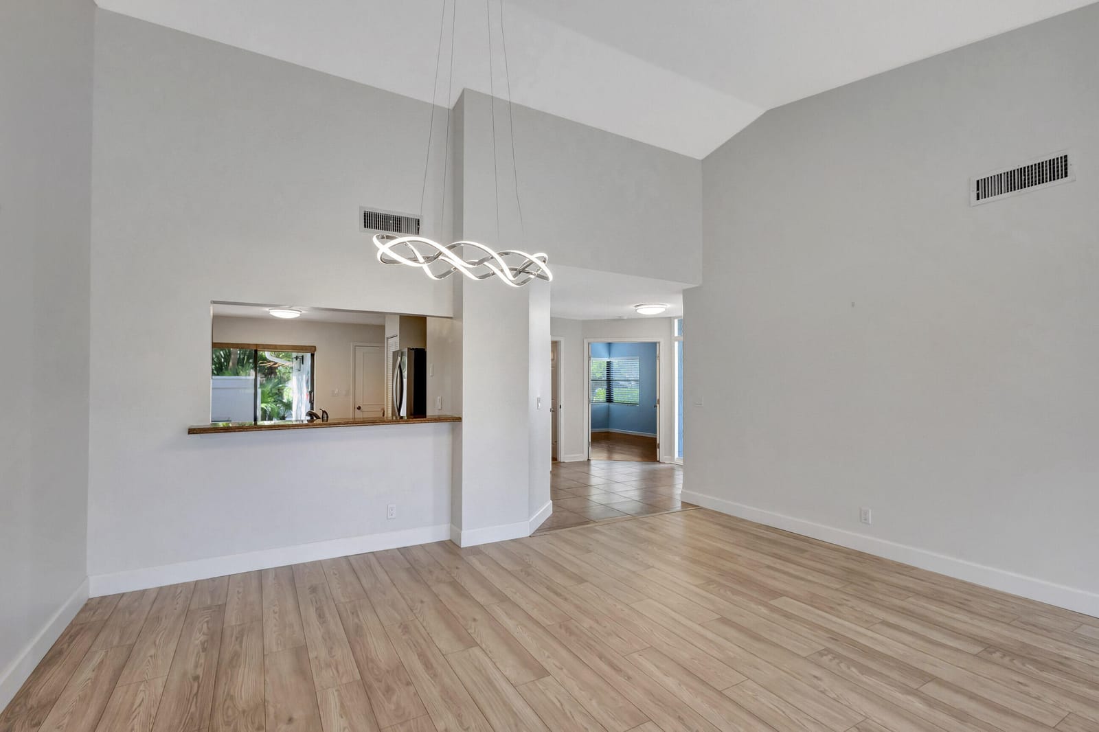 523 Prestwick Circle — photo 9