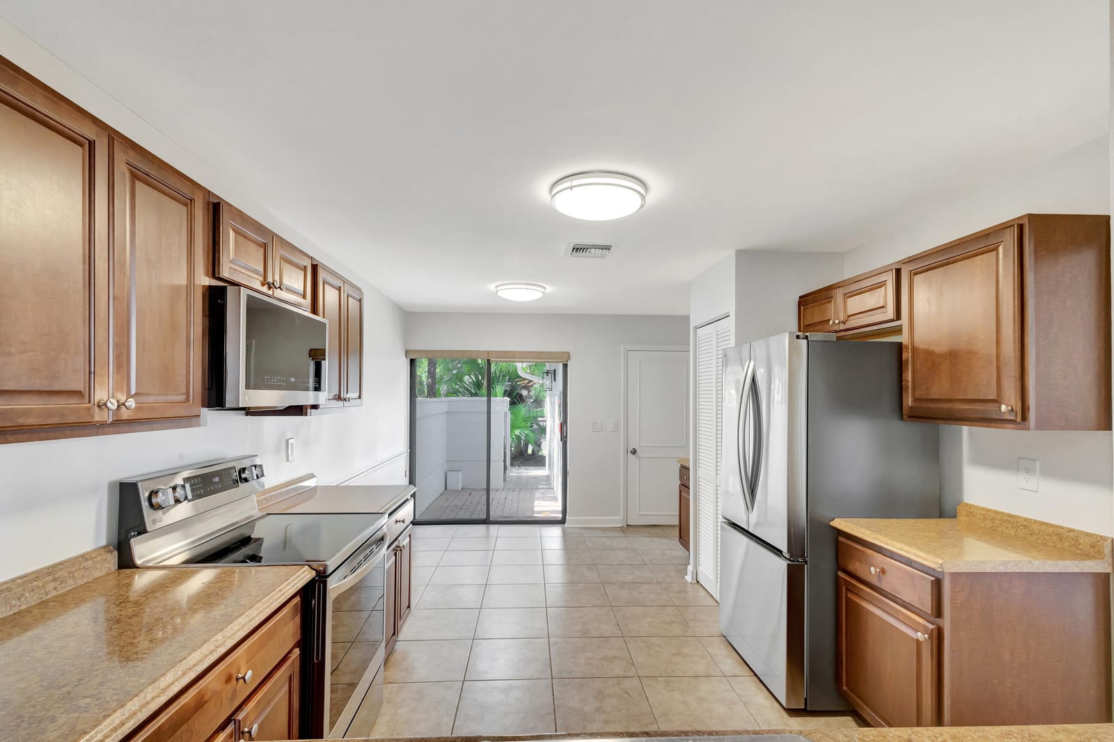 523 Prestwick Circle — photo 10