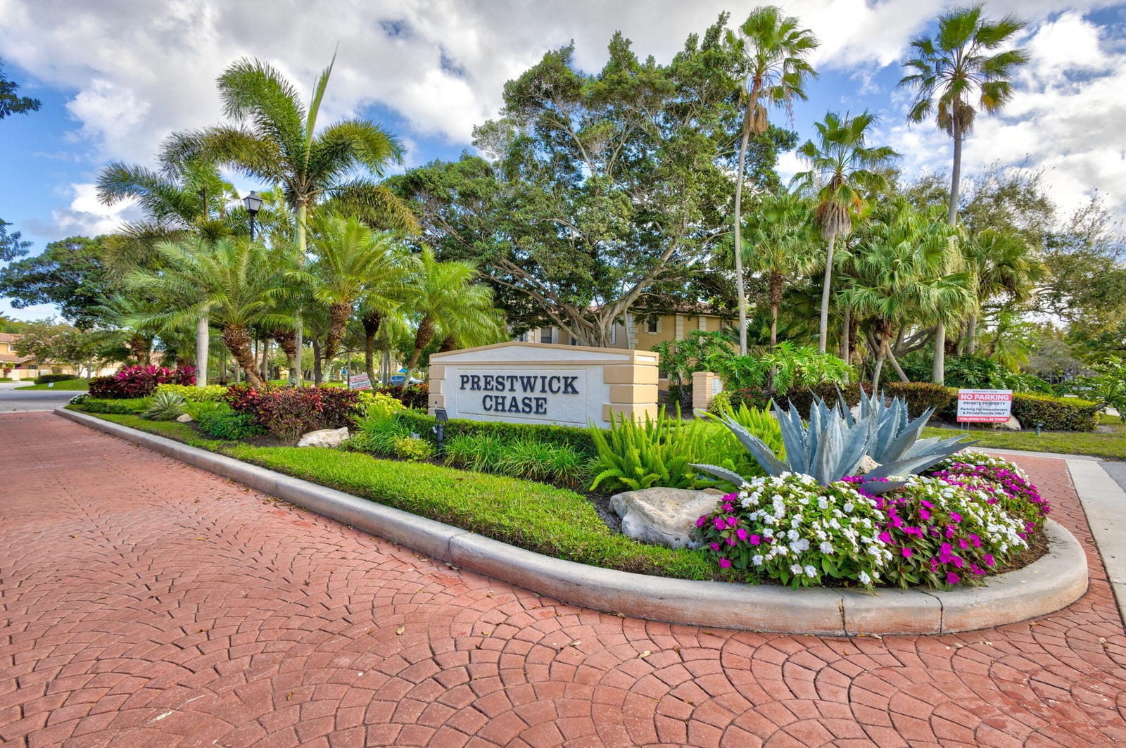 523 Prestwick Circle, Palm Beach Gardens, FL 33418