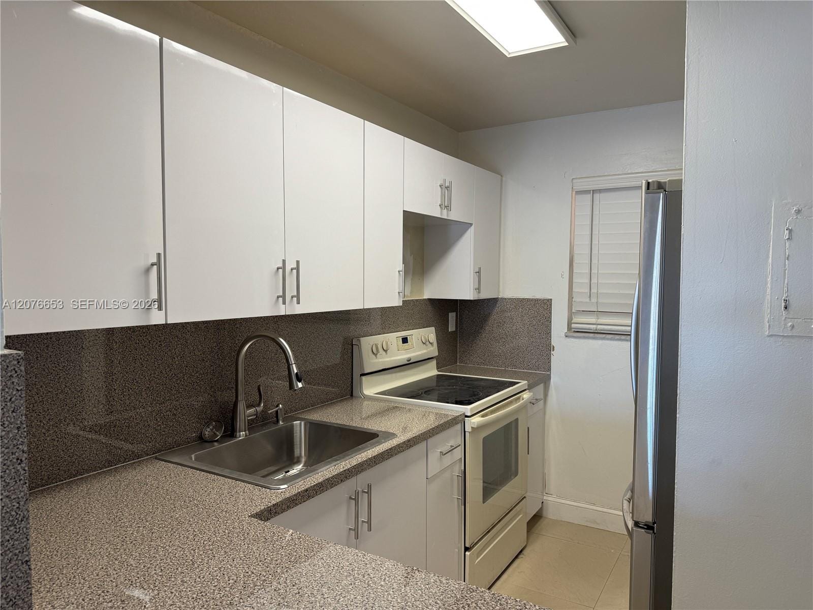 6055 W 19th Avenue 311, Hialeah, FL 33012 photo 7