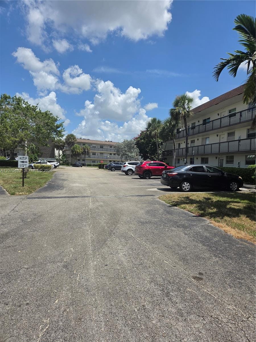 1701 NW 75th Avenue 206, Plantation, FL 33313 photo 3
