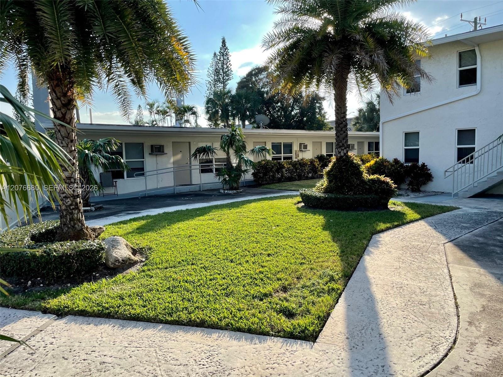 1077 SE 22nd Avenue N8, Pompano Beach, FL 33062