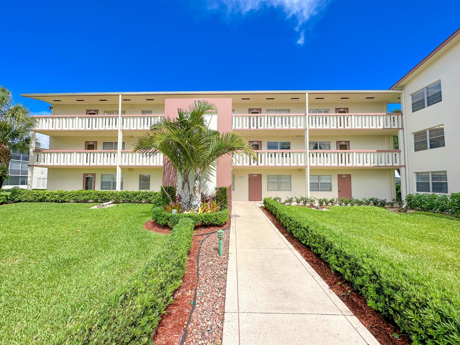 218 PRESTON F Way 218, Boca Raton, FL 33434