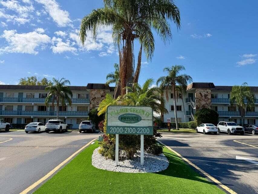 2000 Springdale Boulevard 102, Palm Springs, FL 33461 photo 2