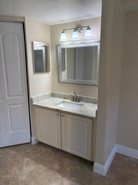 1035 LAKE SHORE Drive 103 — photo 10