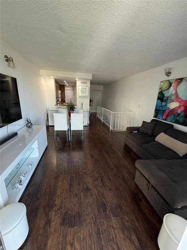 9220 Fontainebleau Boulevard 508, Miami, FL 33172