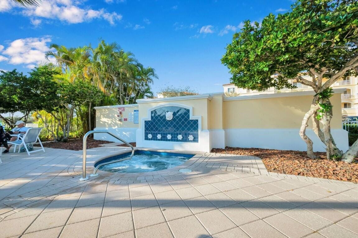 37 HARBOUR ISLE Drive E 101, Fort Pierce, FL 34949 photo 13