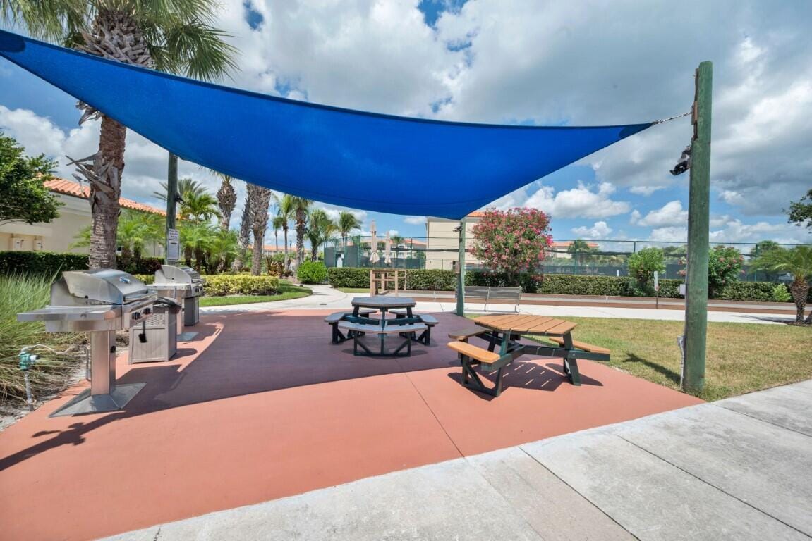 37 HARBOUR ISLE Drive E 101, Fort Pierce, FL 34949 photo 16