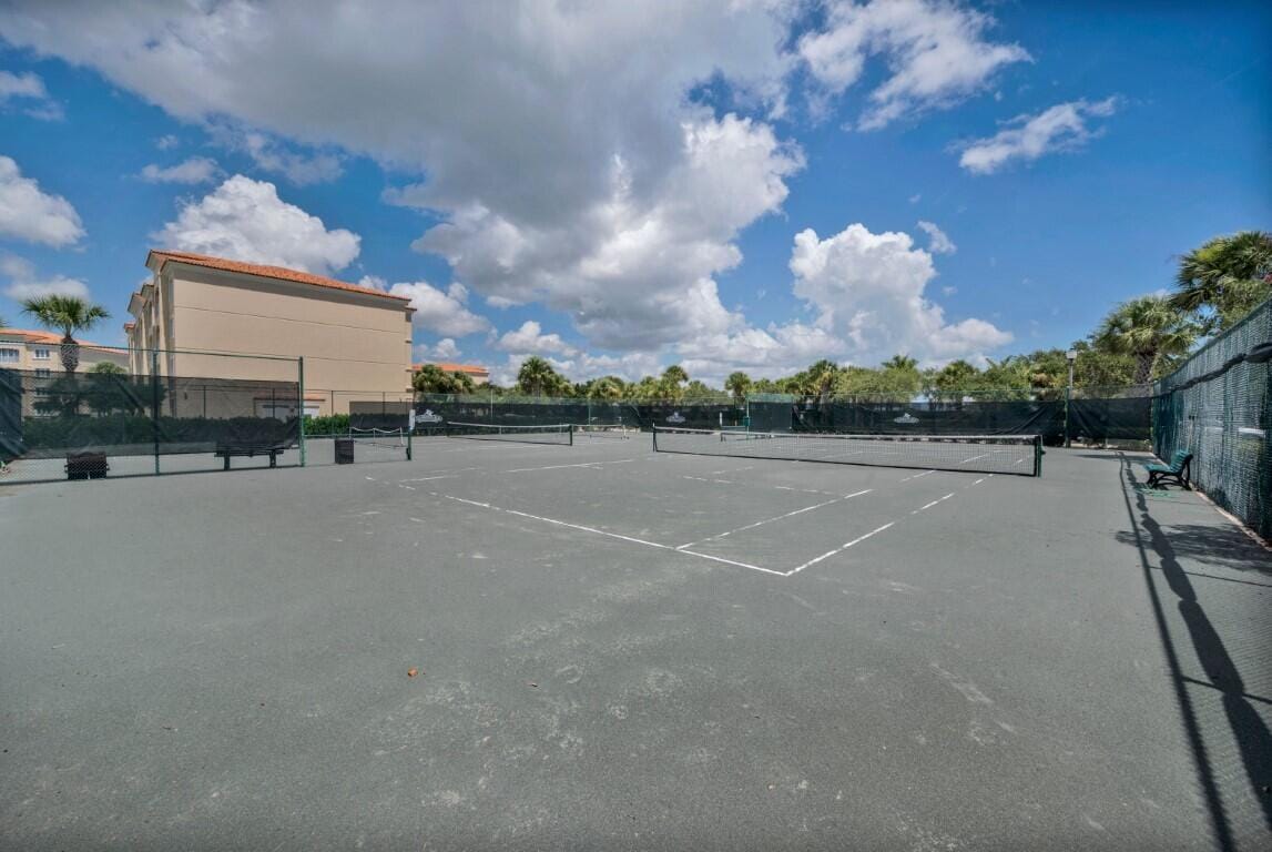 37 HARBOUR ISLE Drive E 101, Fort Pierce, FL 34949 photo 18