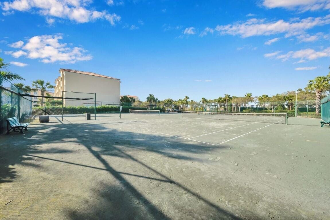 37 HARBOUR ISLE Drive E 101, Fort Pierce, FL 34949 photo 23