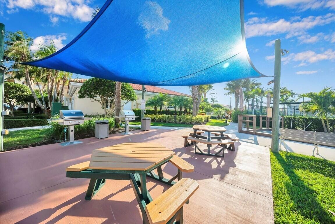 37 HARBOUR ISLE Drive E 101, Fort Pierce, FL 34949 photo 26