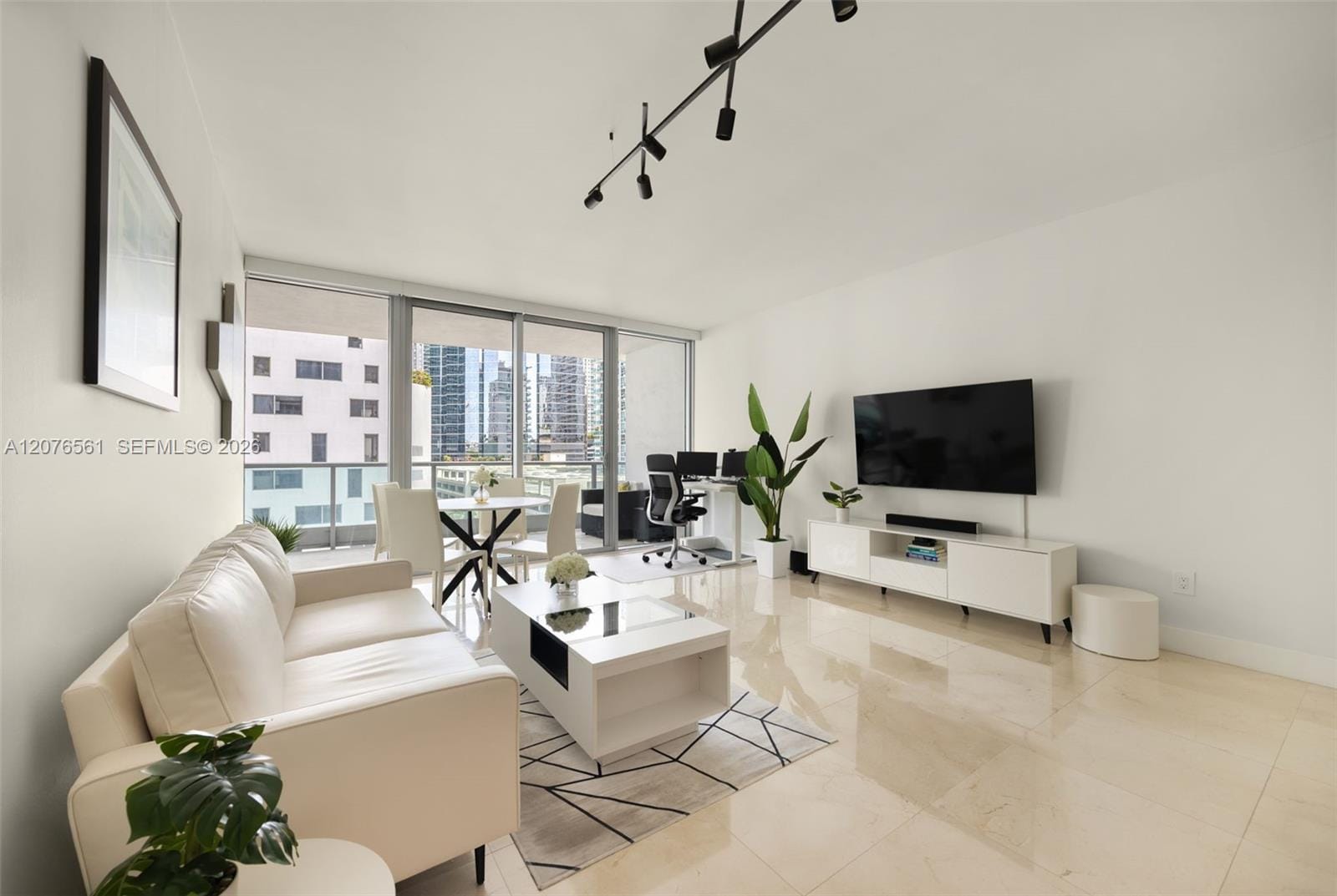 1331 Brickell Bay Drive 904 — photo 2