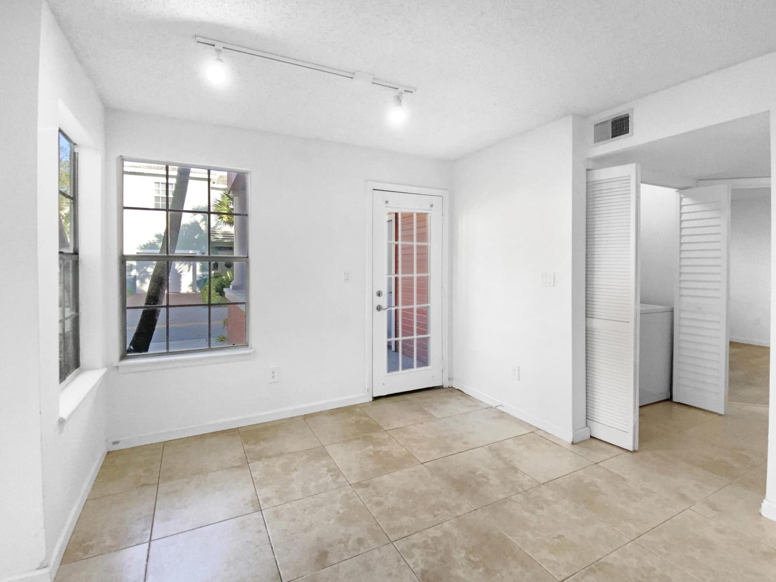 1335 CRYSTAL Way A — photo 9