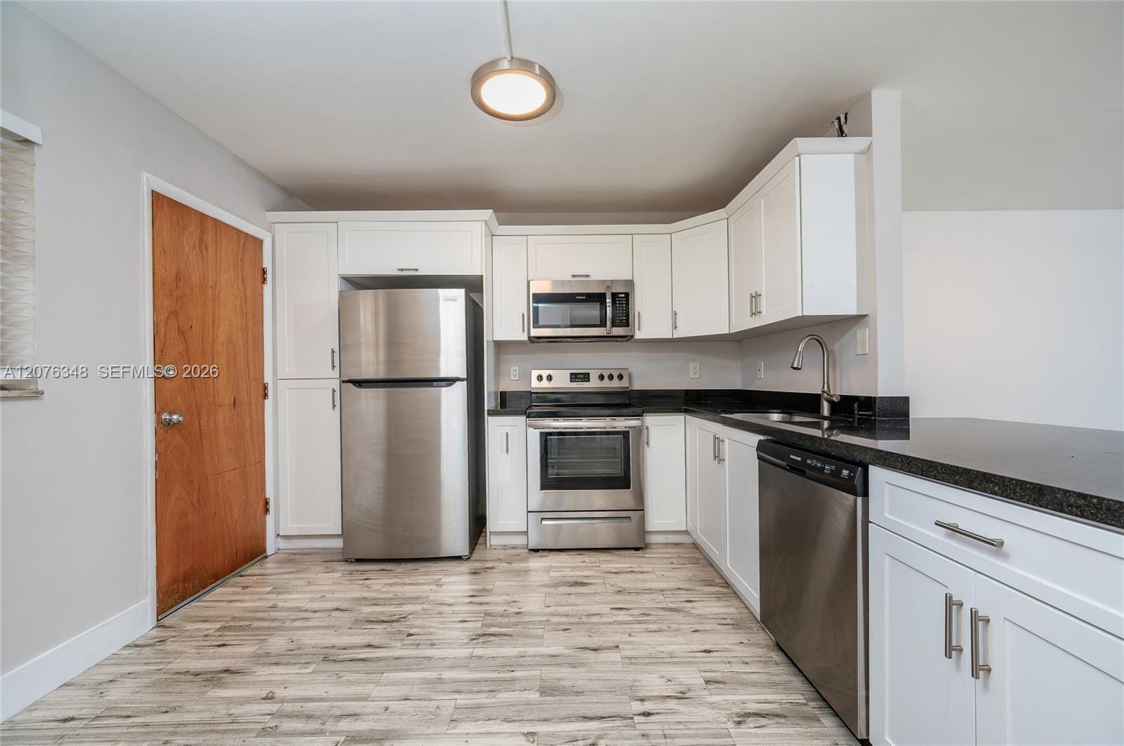 1690 NE 191st Street 115-1, Miami, FL 33179 photo 3