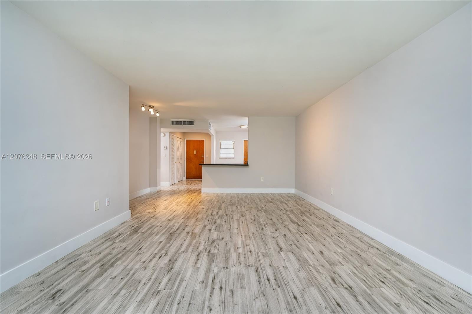 1690 NE 191st Street 115-1, Miami, FL 33179