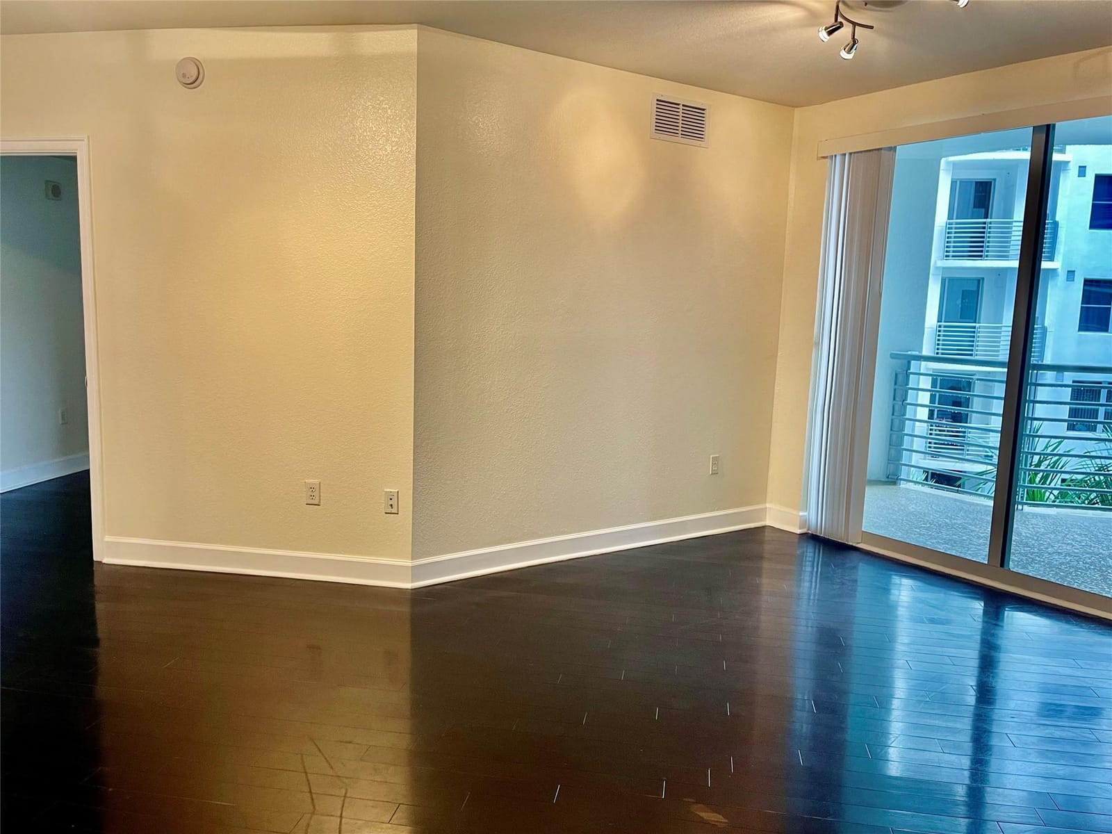 1830 RADIUS Drive 720 — photo 4