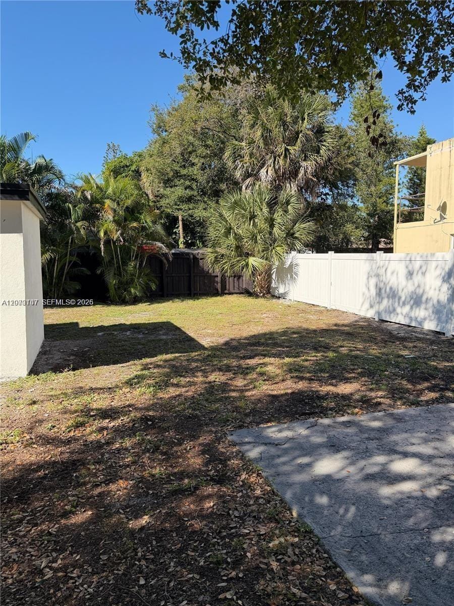 1621 SW 11th Court — photo 10