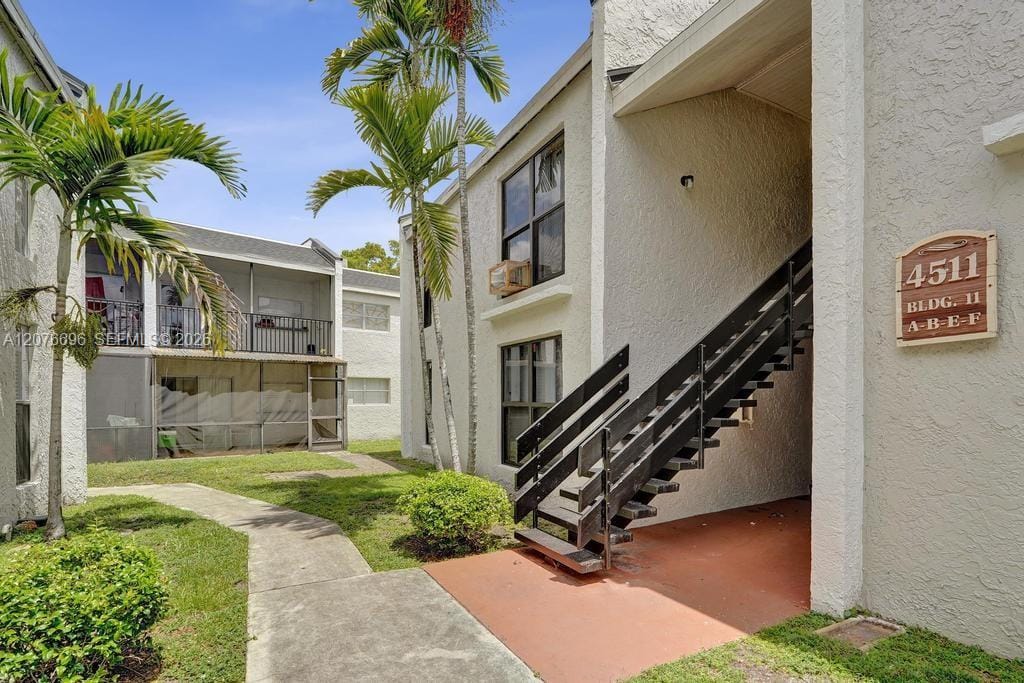 4511 Treehouse Lane B — photo 2