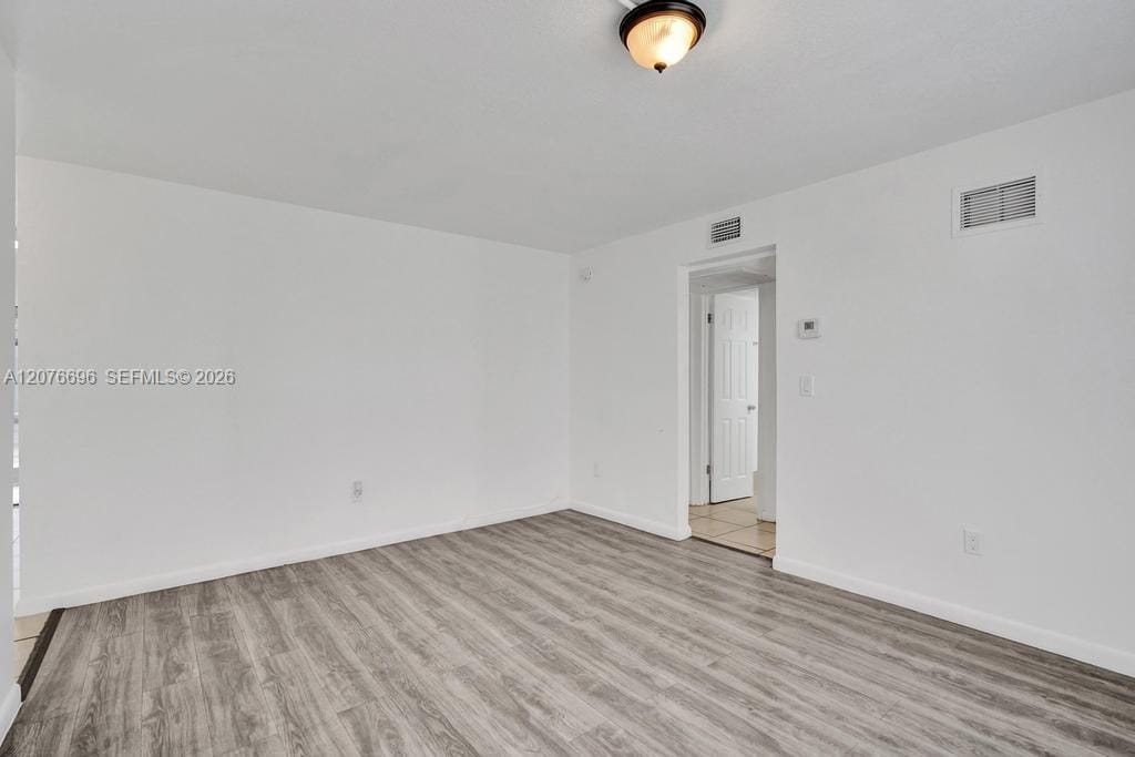 4511 Treehouse Lane B — photo 11