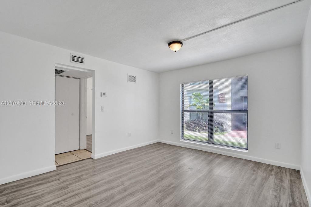 4511 Treehouse Lane B — photo 8