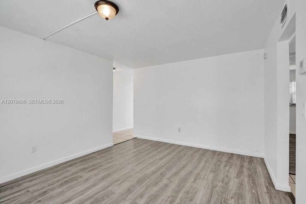 4511 Treehouse Lane B — photo 10