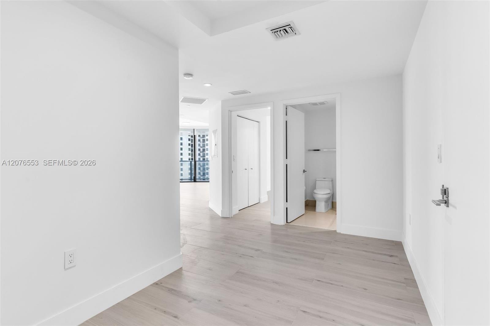 45 SW 9th Street 1706, Miami, FL 33130 photo 26