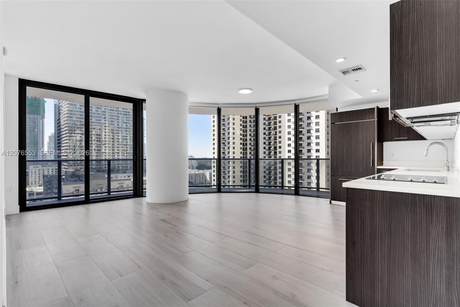 45 SW 9th Street 1706, Miami, FL 33130 photo 29