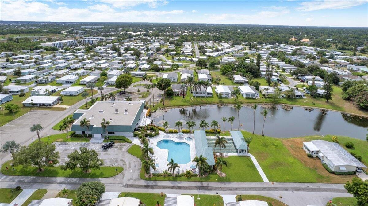 360 NE Jade Circle, Jensen Beach, FL 34957 photo 11