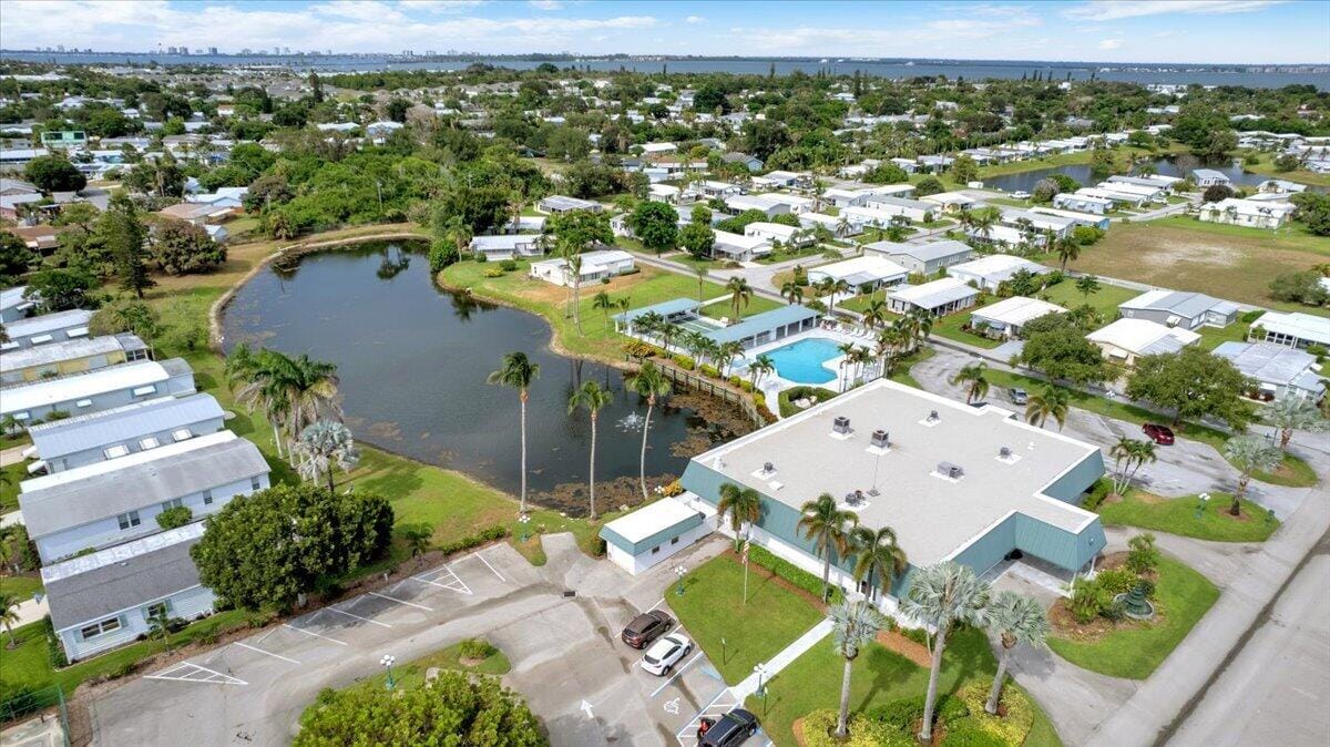 360 NE Jade Circle, Jensen Beach, FL 34957 photo 13