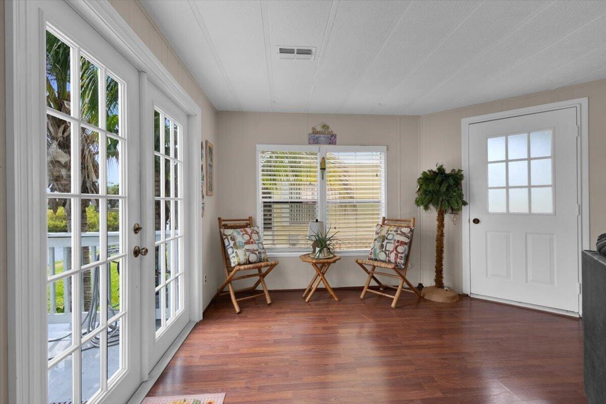 360 NE Jade Circle, Jensen Beach, FL 34957 photo 17