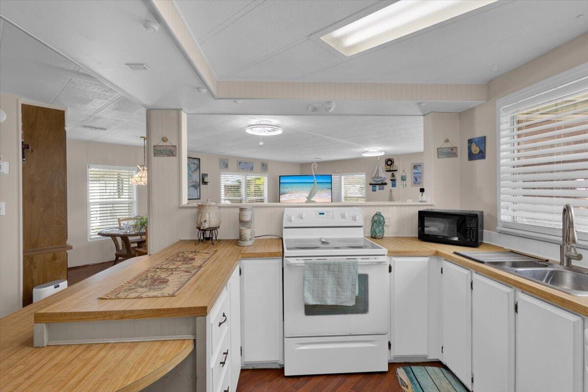 360 NE Jade Circle, Jensen Beach, FL 34957 photo 28