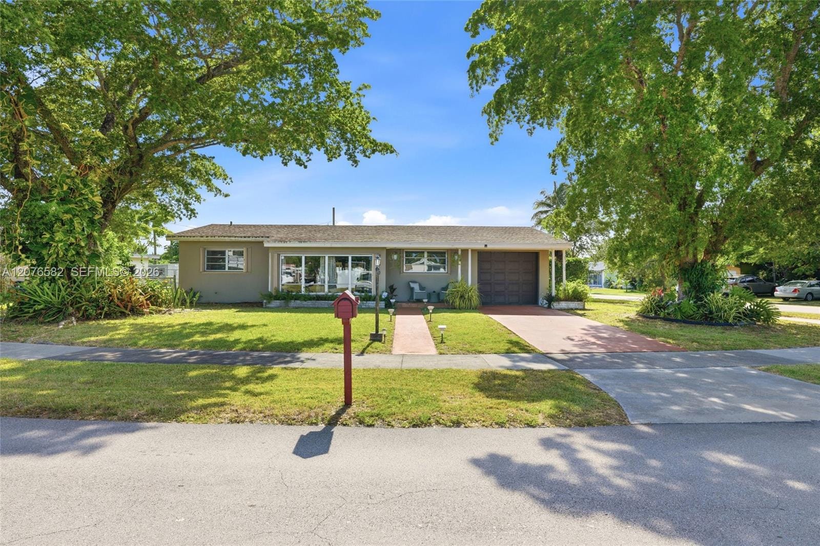 20510 Jacaranda Road — photo 2