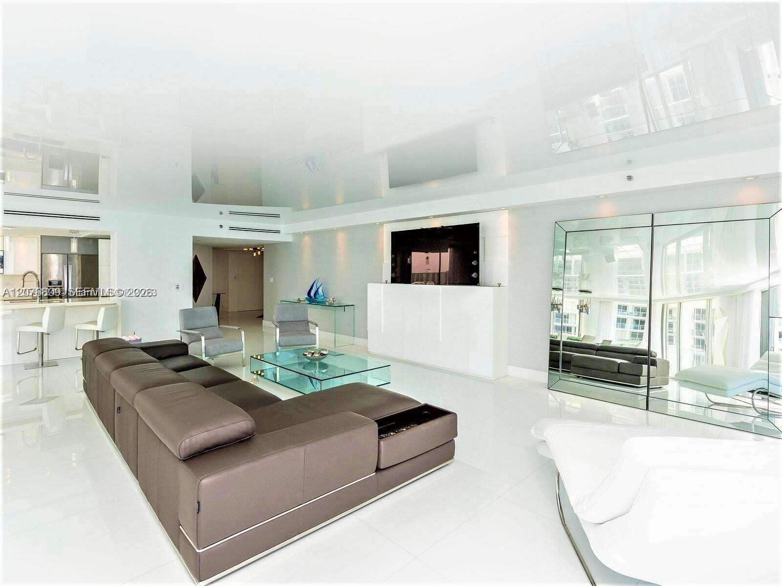 16485 Collins Avenue 1131 — photo 11
