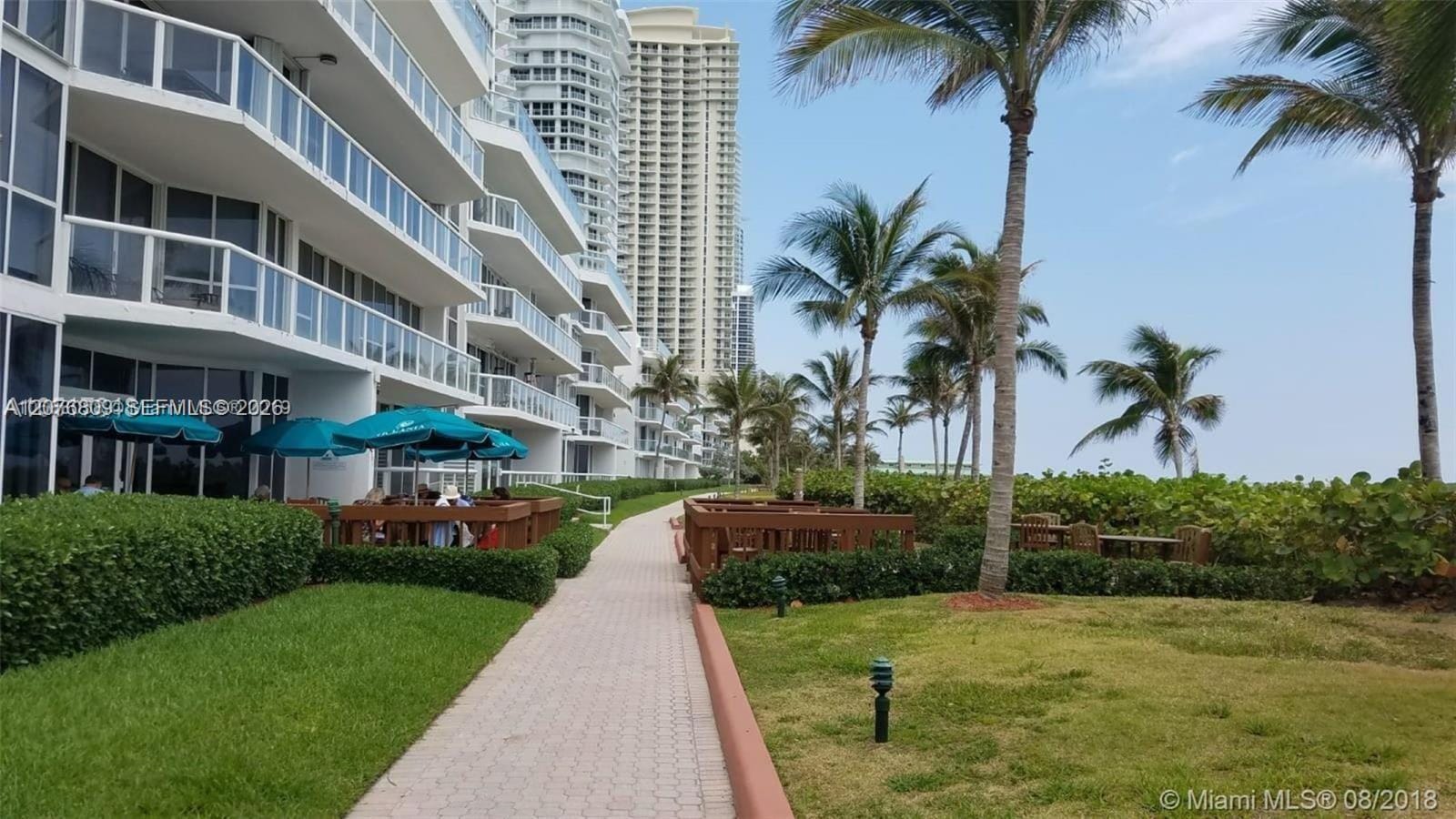 16485 Collins Avenue 1131 — photo 4
