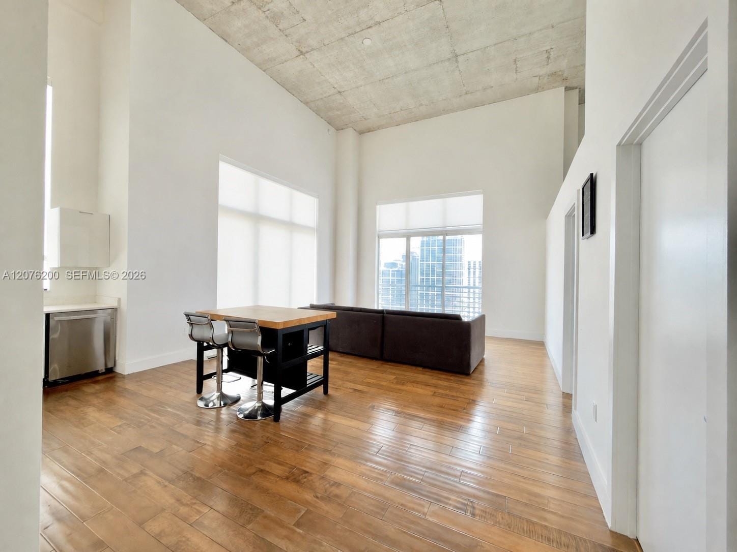 133 NE 2nd Avenue 3513 — photo 1