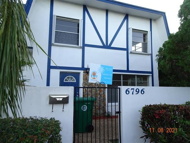 6796 SW 40th Street, Davie, FL 33314