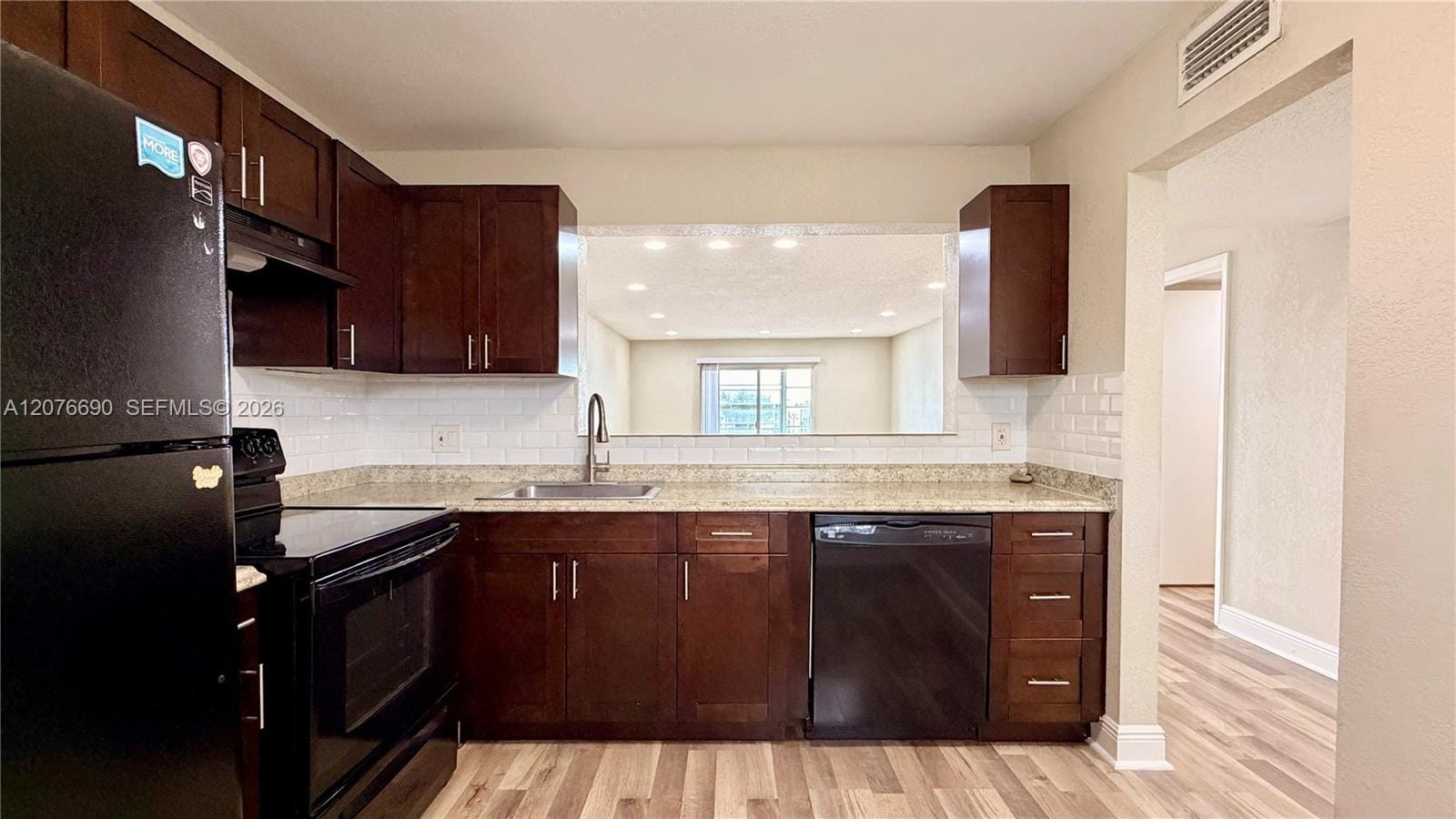 879 NE 195th Street 425, Miami, FL 33179