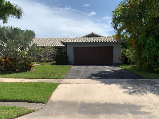 10311 CROSSWIND Road, sold in Boca Greens 1, Boca Raton, FL