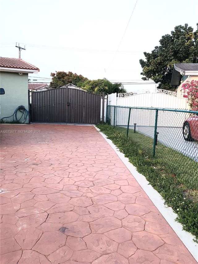 3941 E 9th Lane 0, Hialeah, FL 33013