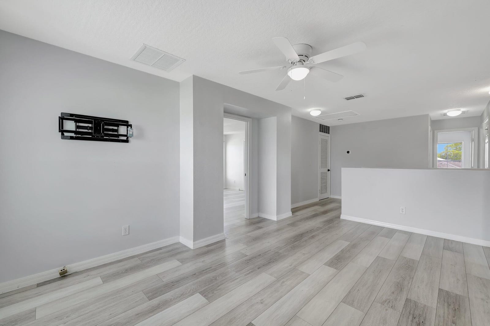 6509 NW OMEGA Road — photo 11
